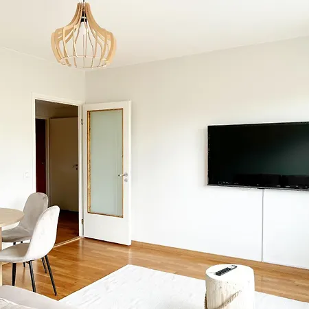 Huoneisto Cozy Family By Booklapland *